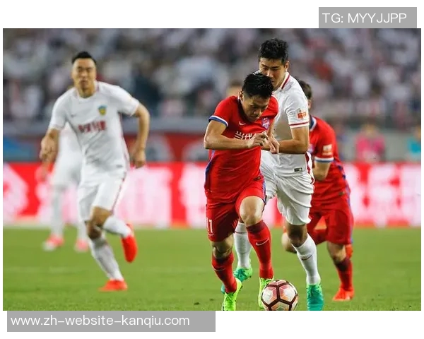 当代力帆与黄海青岛的激烈对决展现足球魅力与团队精神